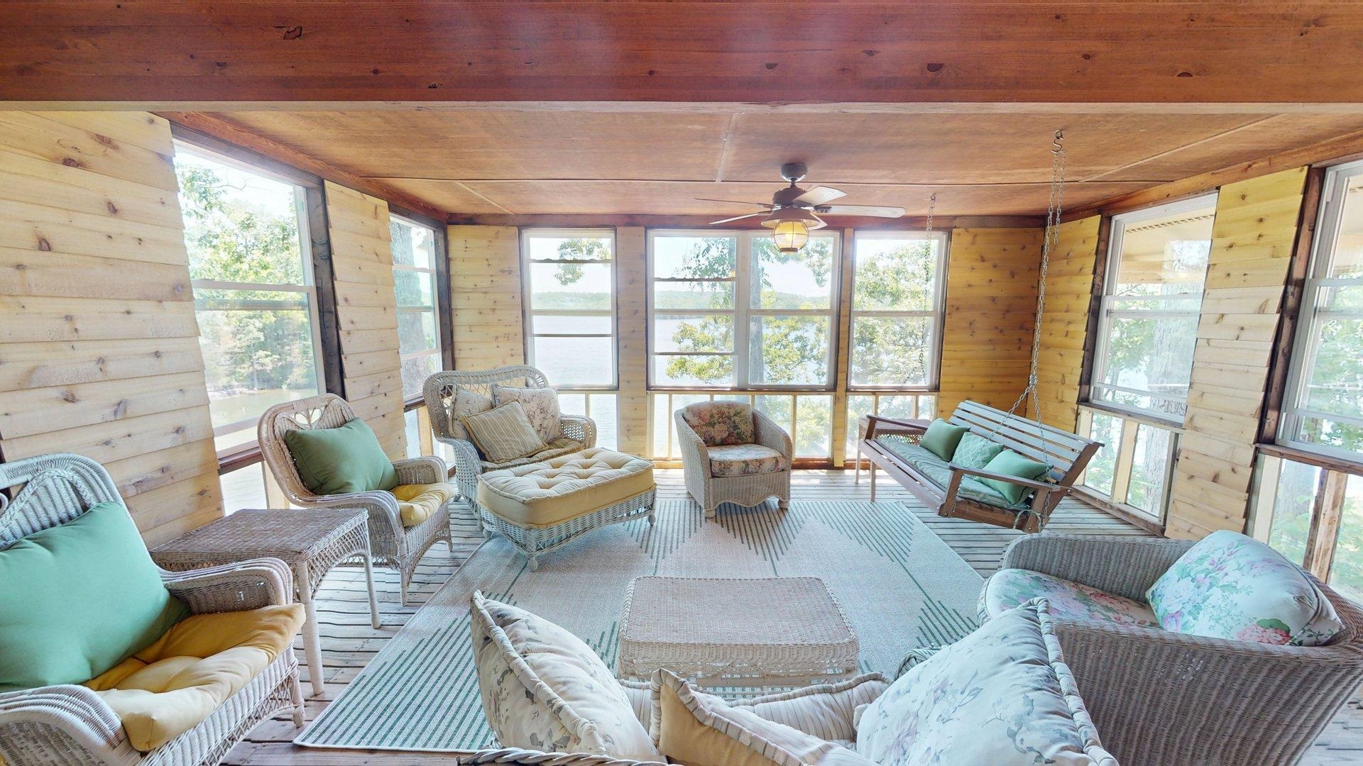 50 Cr 396 Road Iuka, MS 38852 - Photo 19 of 40 a living room with furniture and a large window