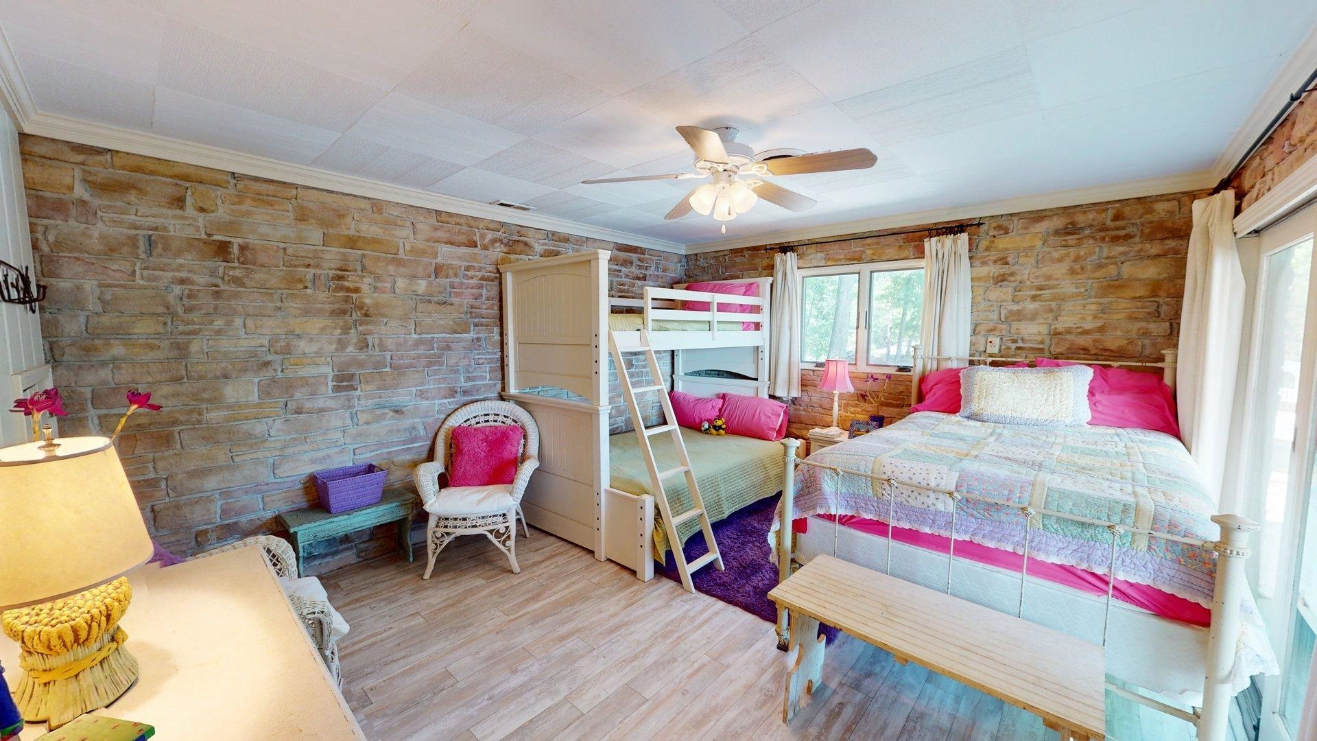 50 Cr 396 Road Iuka, MS 38852 - Photo 28 of 40 a bedroom with furniture and a bed