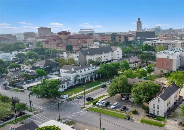 $1,000 | 2714 Nueces Street, Unit 107, Austin, TX 78705