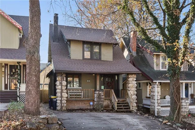 $250,000 | 619 East 42nd Street, Kansas City, MO 64110