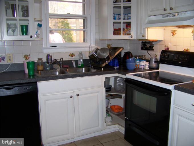 3410 Metzerott Road College Park, MD 20740 - Photo 2 of 13 Kitchen,