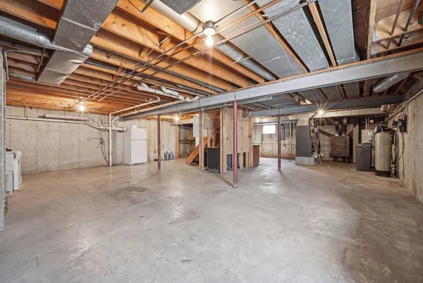 $699,900 | 8N316 McGough Road, Maple Park, IL 60151