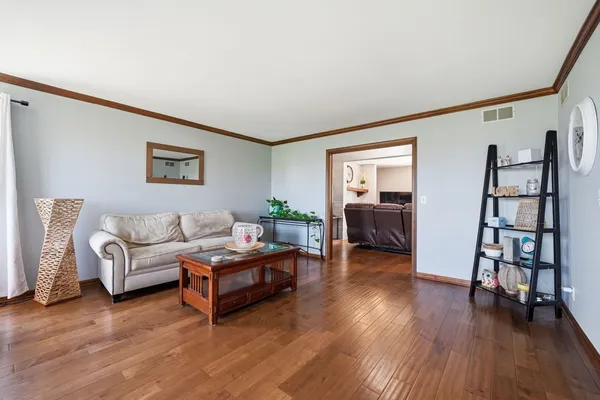 $699,900 | 8N316 McGough Road, Maple Park, IL 60151