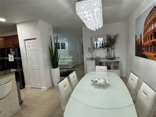 $4,000 | 8905 Northwest 98th Avenue, Unit 8905, Doral, FL 33178