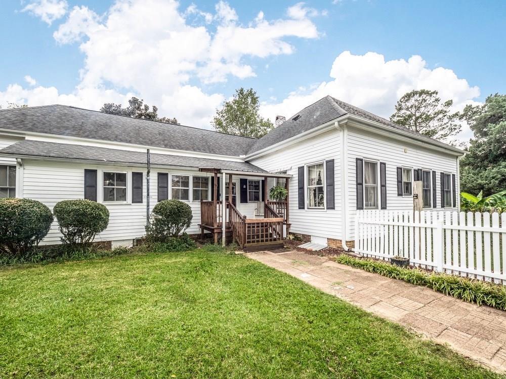 2447 Jack Touchberry Road Summerton, SC 29148 - Photo 1 of 64 2447jackmain