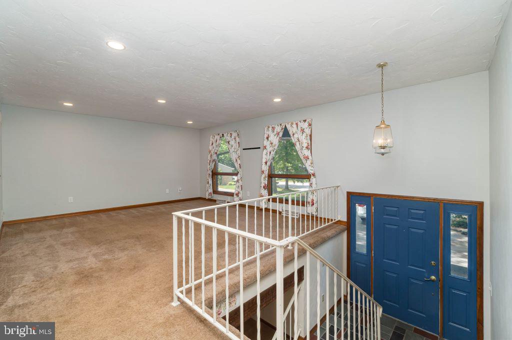 41 Timber Lane Hanover, PA 17331 - Photo 4 of 28