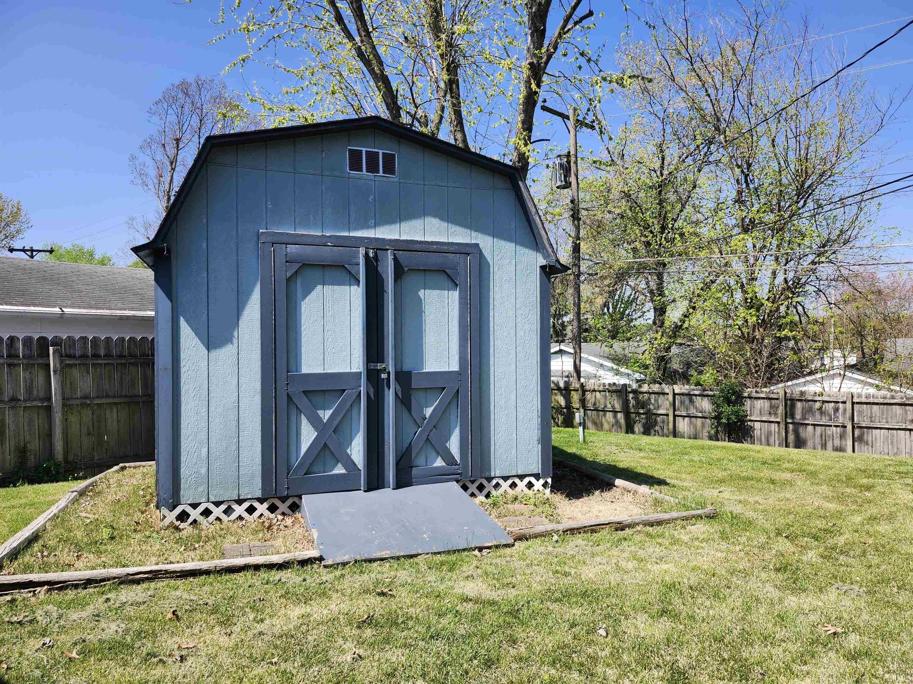 4424 Tremont Road Evansville, IN 47710 - Photo 17 of 22 Gallery Image 17