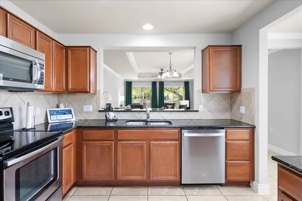 $2,000 | 106 Coyote Trail, Georgetown, TX 78633