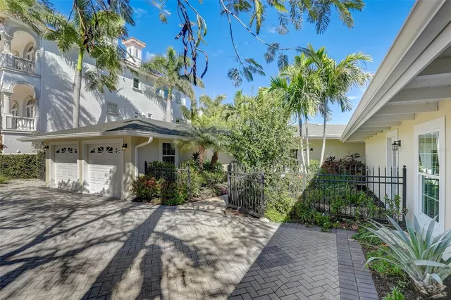 $32,850 | 39 South Polk Drive, Sarasota, FL 34236