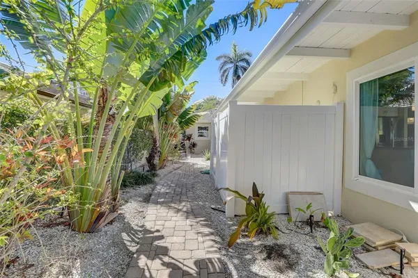 $32,850 | 39 South Polk Drive, Sarasota, FL 34236