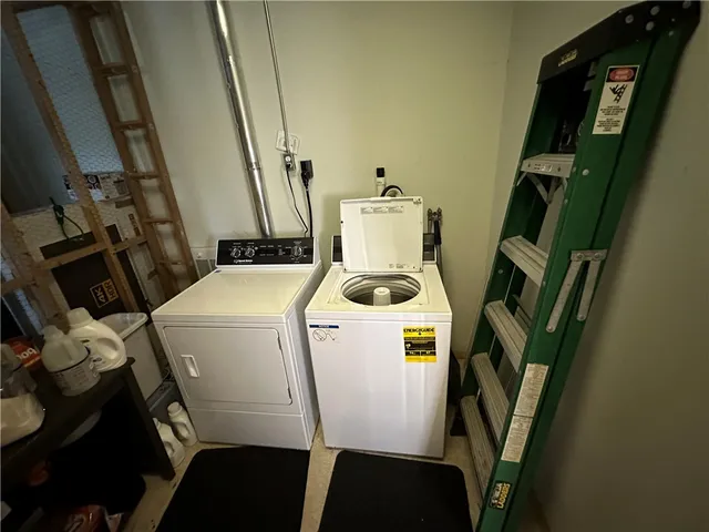 $1,700 | 49 East Bowery Street, Unit 3, Newport, RI 02840