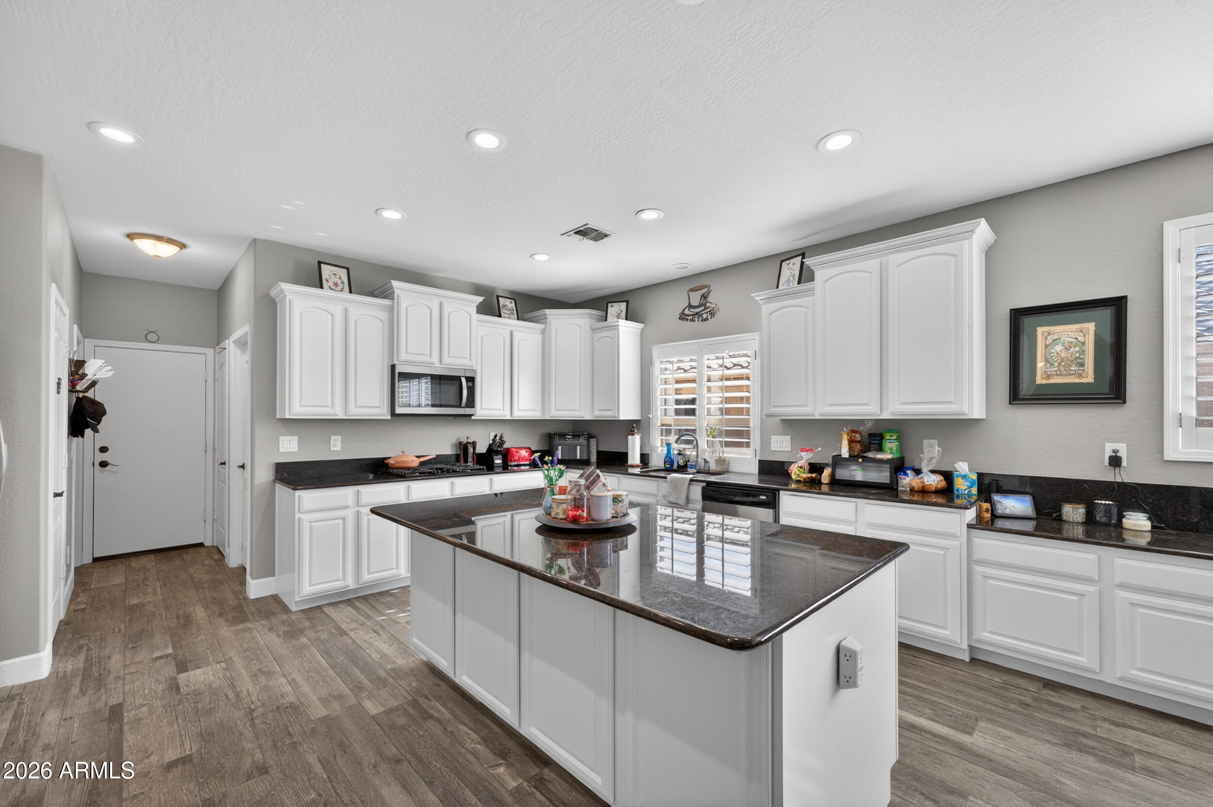 2522 East Ridge Creek Road Phoenix, AZ 85024 - Photo 14 of 79