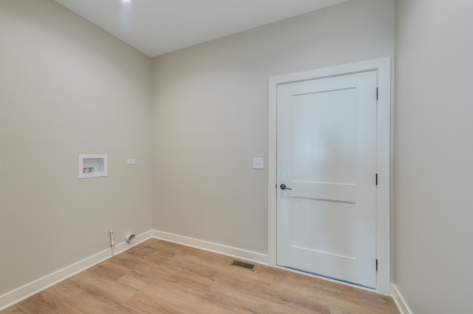 1076 Freedom Road Elburn, IL 60119 - Photo 6 of 31 wooden floor in an empty room