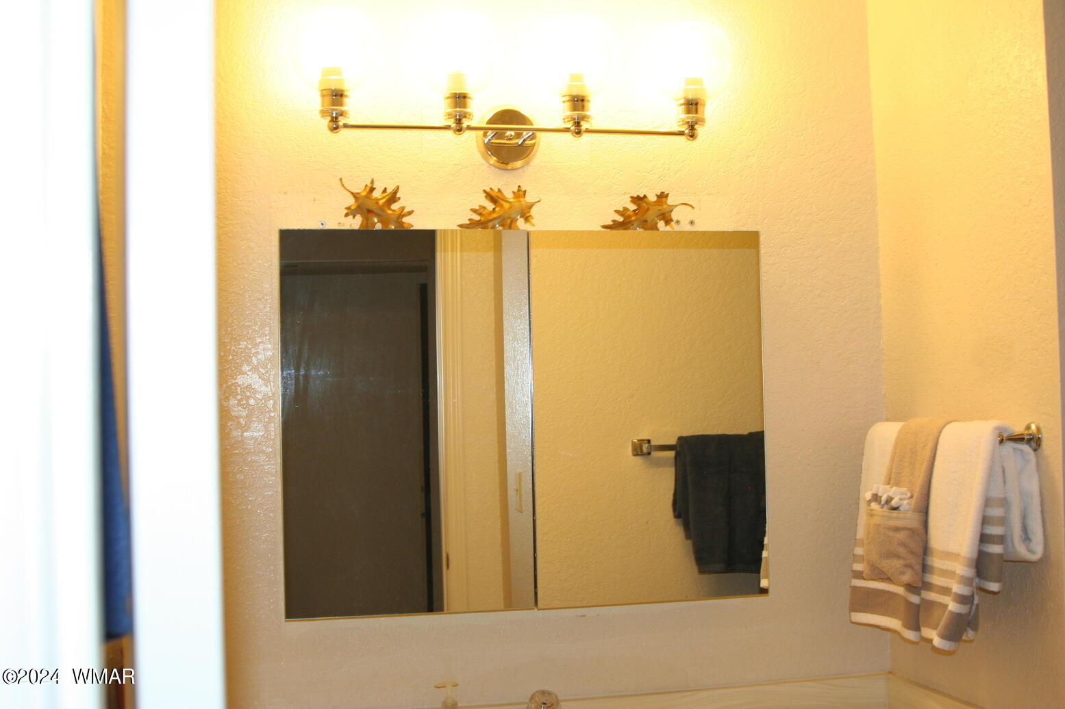 2820 Sports Village Loop Pinetop, AZ 85935 - Photo 15 of 24 a view of a bathroom