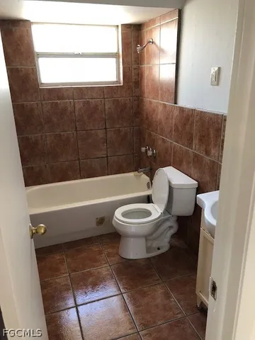 $1,150 | 3718 Desoto Avenue, Unit A, Fort Myers, FL 33916