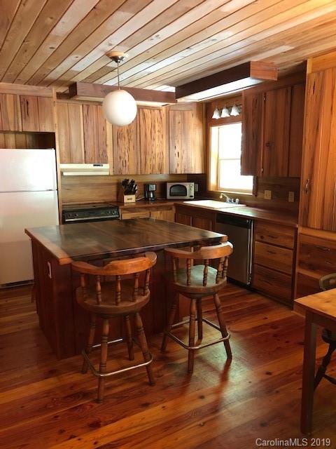 3214 Long Branch Road Marshall, NC 28753 - Photo 3 of 27 Gallery Image 3