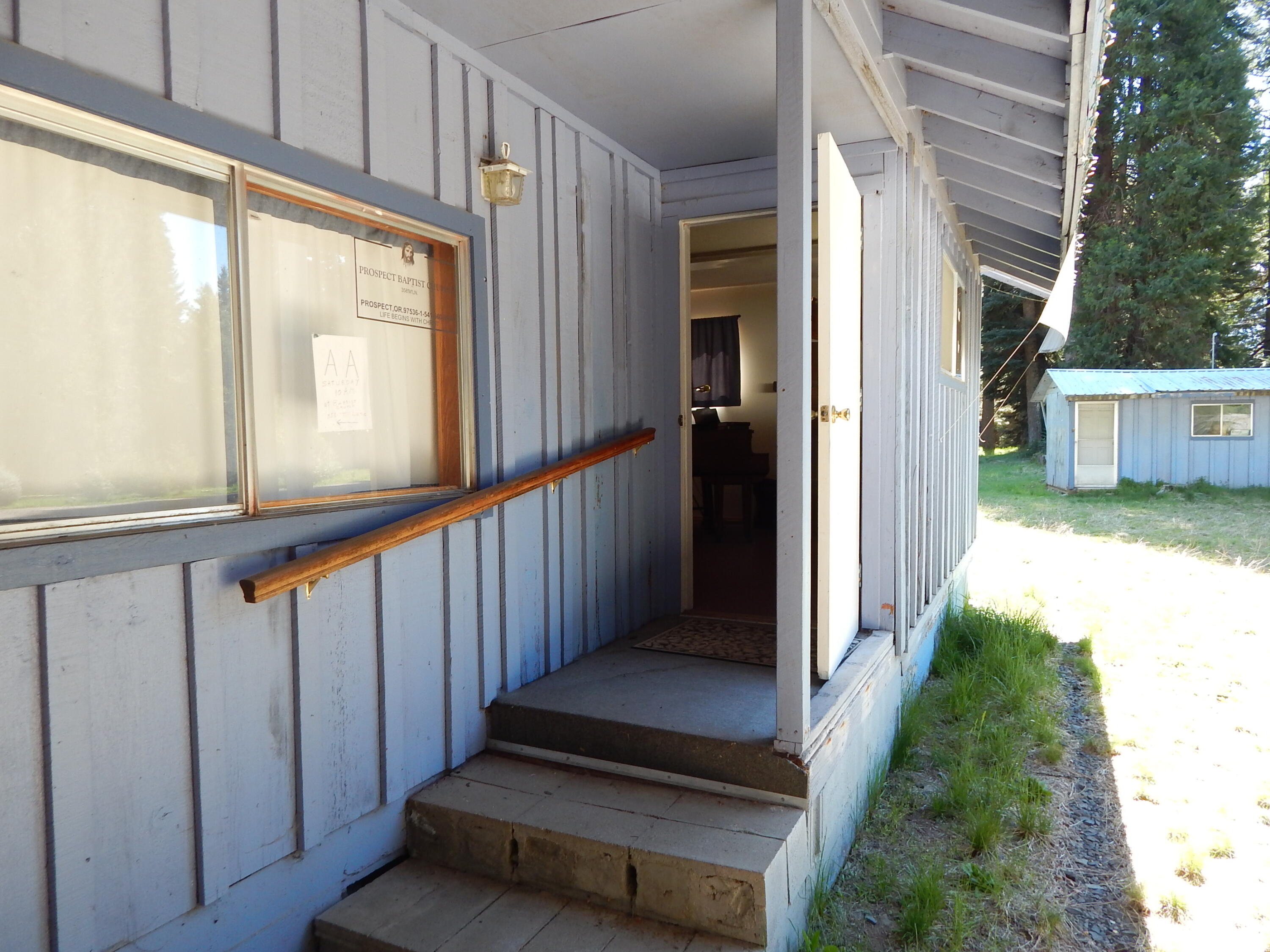 358 M Lane Prospect, OR 97536 - Photo 4 of 18 358 Red Blanket (4)