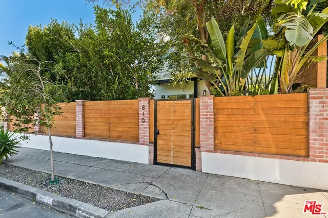 $13,000 | 810 Commonwealth Avenue, Venice, CA 90291