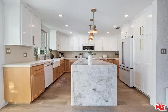 $13,000 | 810 Commonwealth Avenue, Venice, CA 90291