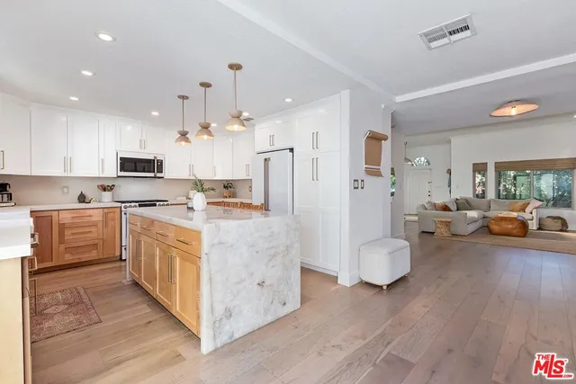 $13,000 | 810 Commonwealth Avenue, Venice, CA 90291