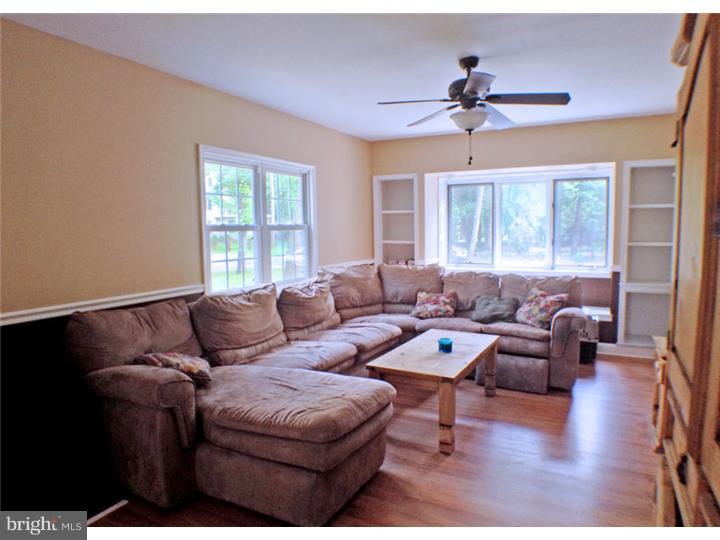 175 Tabernacle Road Medford Lakes, NJ 08055 - Photo 12 of 21 Family Room
