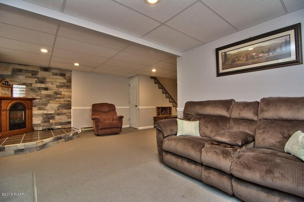 884 Deerfield Road Lake Ariel, PA 18436 - Photo 27 of 59