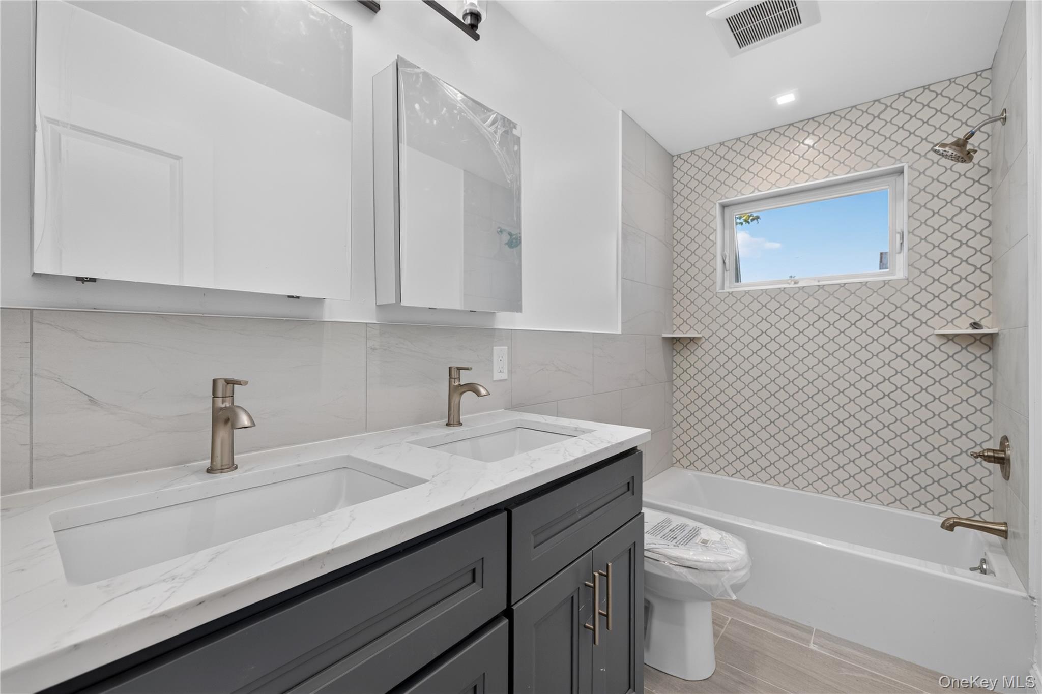 34 Wilson Road Valley Stream, NY 11581 - Photo 21 of 30 Gallery Image 21