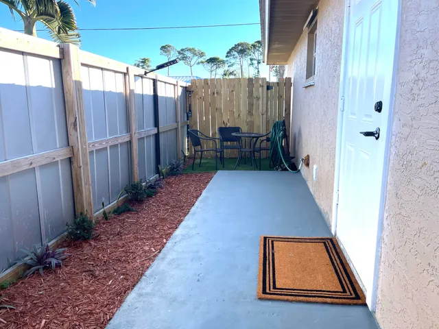 $1,450 | 5753 Southeast Mercedes Avenue, Stuart, FL 34997