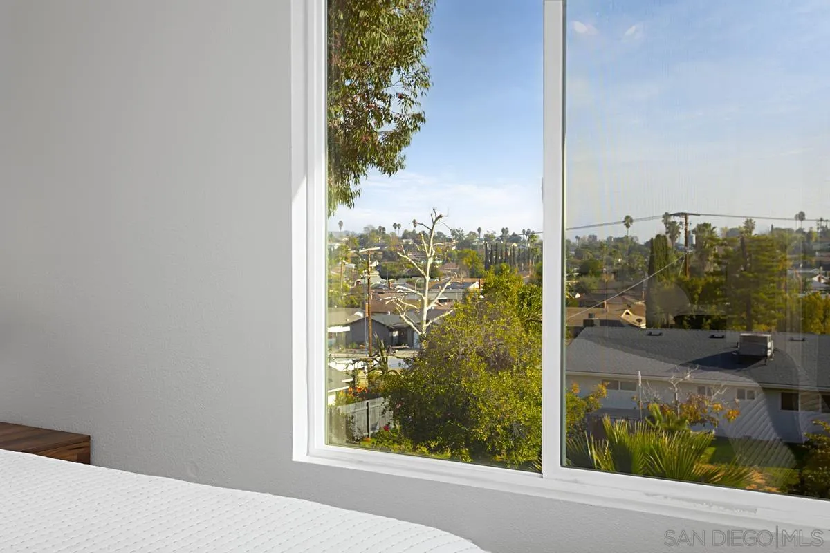 1653 Hawk Ridge Place Escondido, CA 92027 - Photo 23 of 40 Gallery Image 23