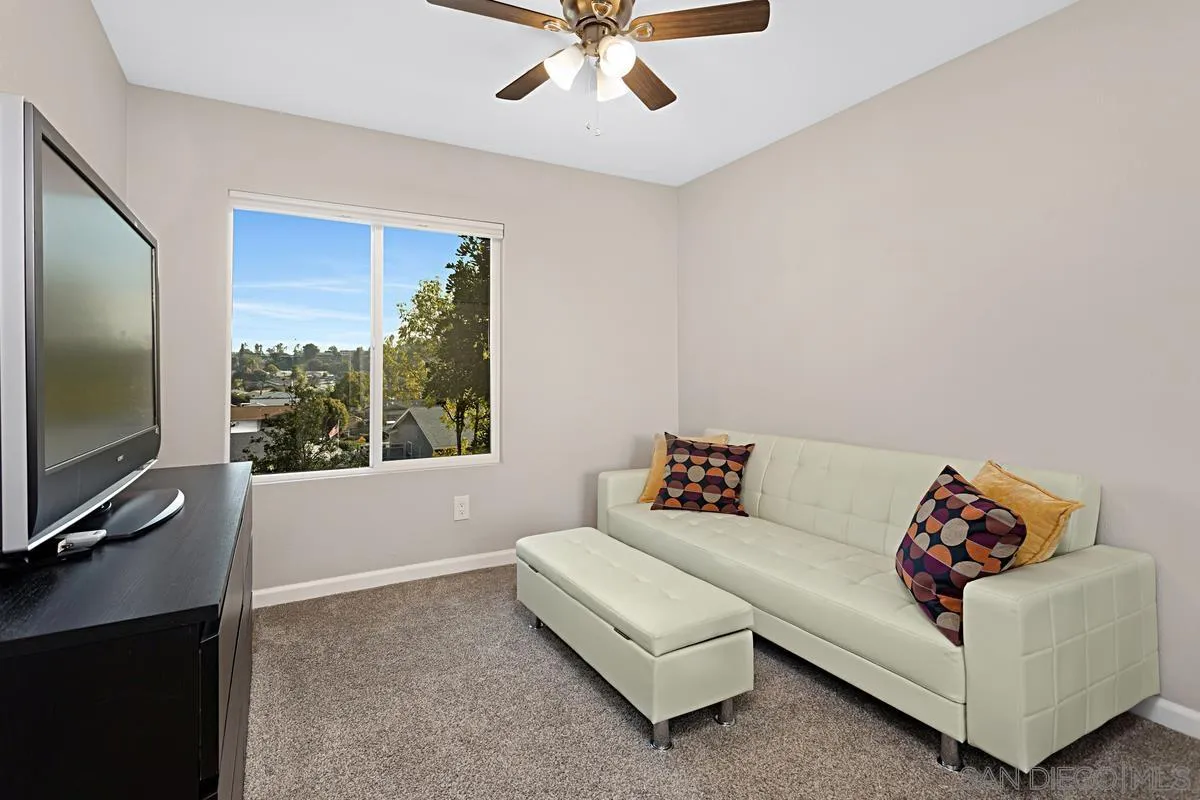 1653 Hawk Ridge Place Escondido, CA 92027 - Photo 25 of 40 Gallery Image 25