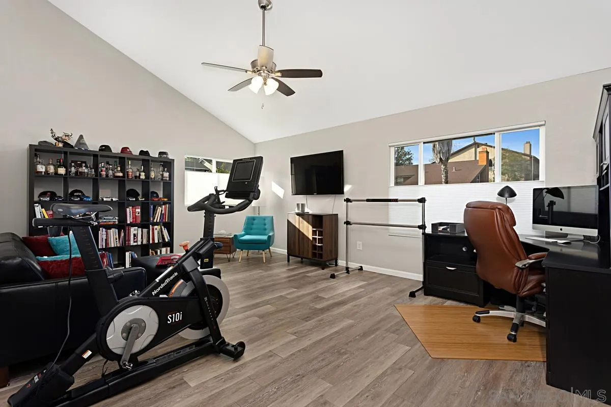 1653 Hawk Ridge Place Escondido, CA 92027 - Photo 26 of 40 Gallery Image 26