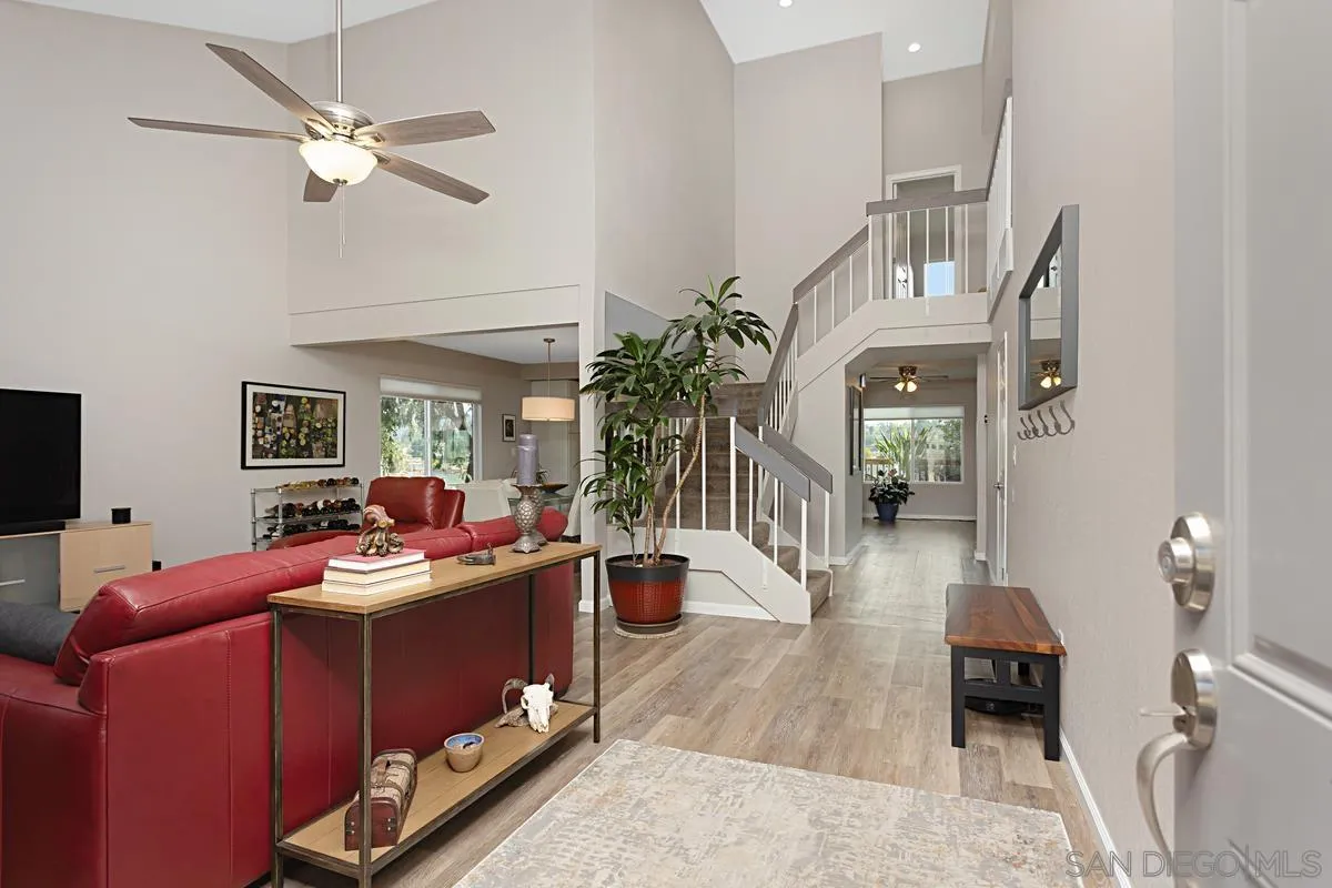 1653 Hawk Ridge Place Escondido, CA 92027 - Photo 5 of 40 Gallery Image 5