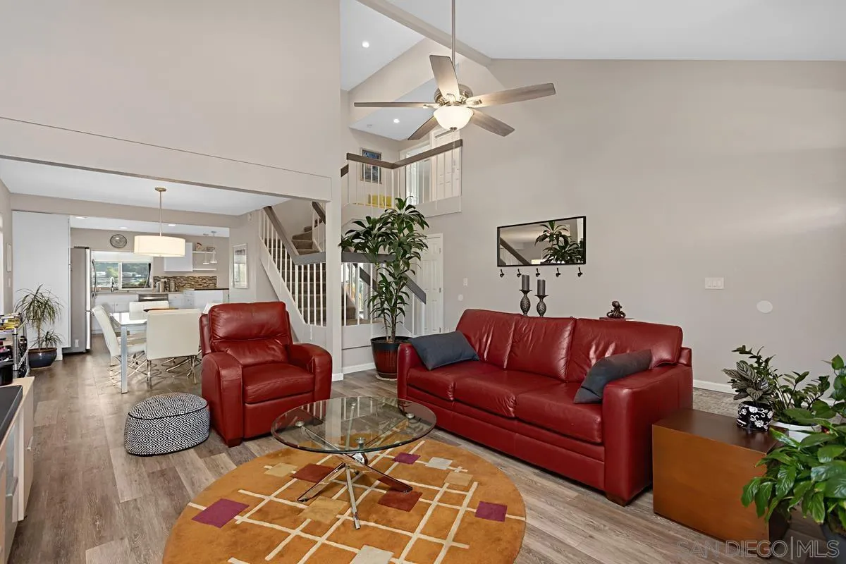 1653 Hawk Ridge Place Escondido, CA 92027 - Photo 8 of 40 Gallery Image 8
