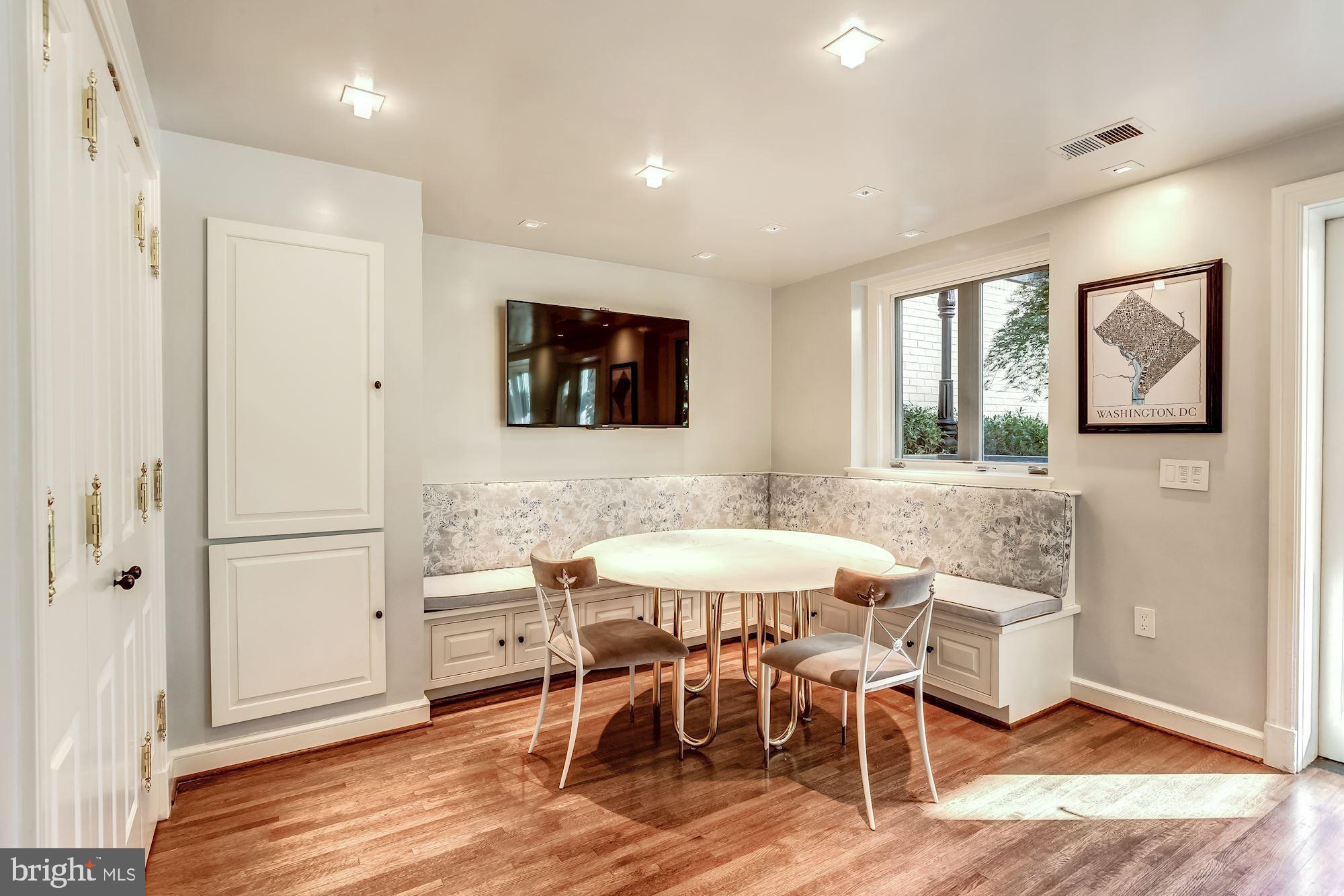 2130 Bancroft Place Northwest Washington, DC 20008 - Photo 16 of 35 Eat-in Kitchen with Custom Banquette