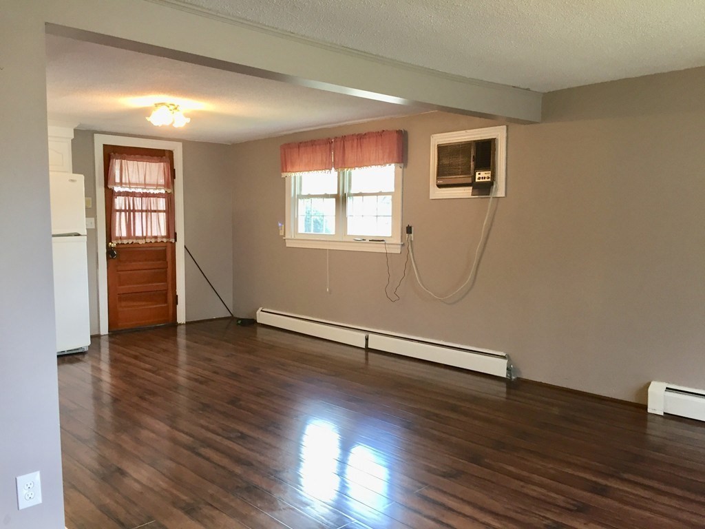 770 Princeton Boulevard Lowell, MA 01851 - Photo 8 of 20