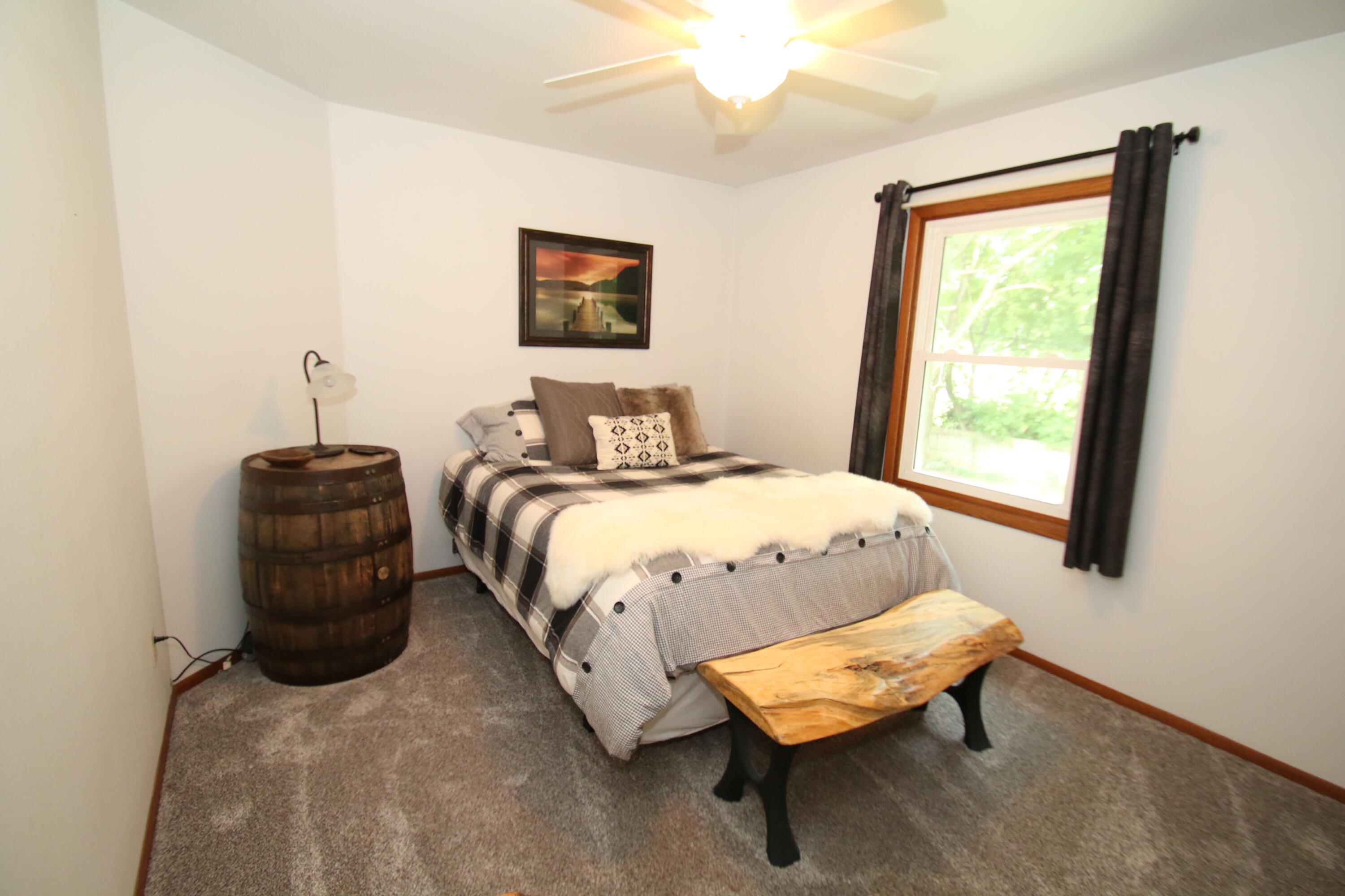 1400 South Ridgeway Road New Berlin, WI 53146 - Photo 23 of 31 Bedroom 3