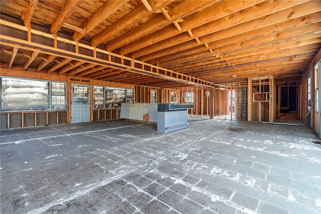 263 Post Road Westerly, RI 02891 - Photo 4 of 29