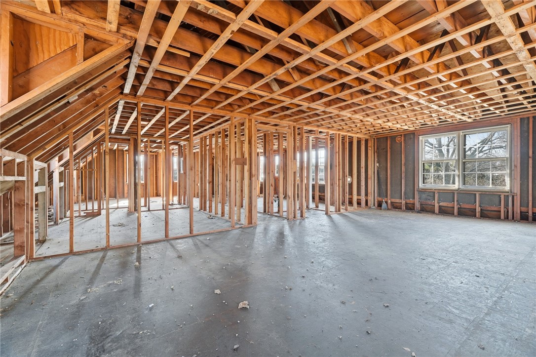 263 Post Road Westerly, RI 02891 - Photo 7 of 29