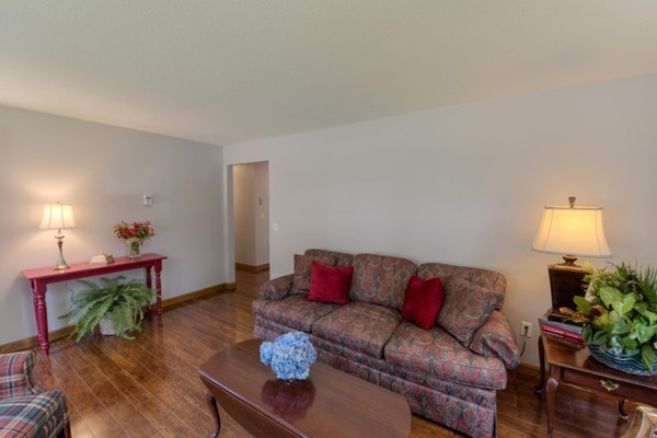 11 Tucker Street Worcester, MA 01606 - Photo 9 of 22 Gallery Image 9