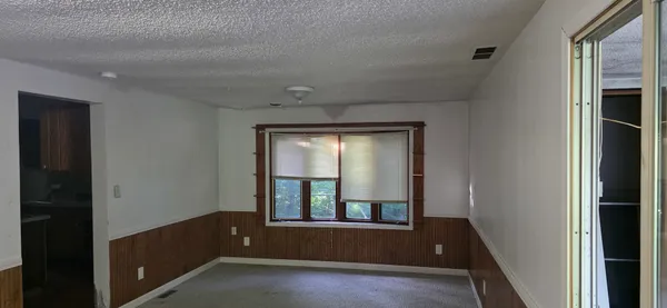 $90,000 | 119 West Montgomery Street, Oakland, IL 61943