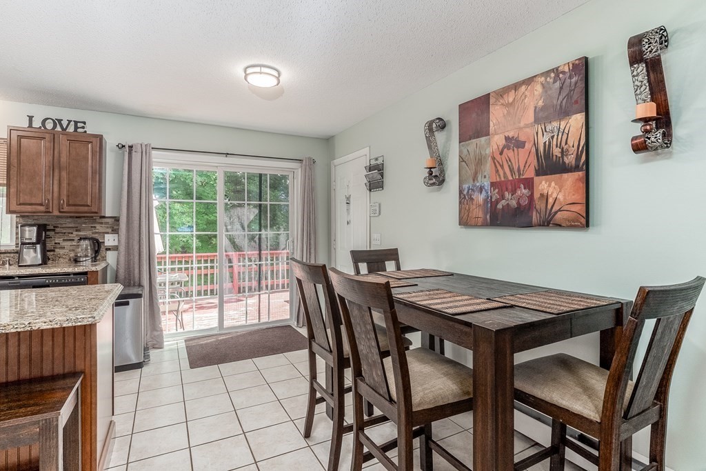 65 Santoro Road Worcester, MA 01606 - Photo 6 of 33 Gallery Image 6