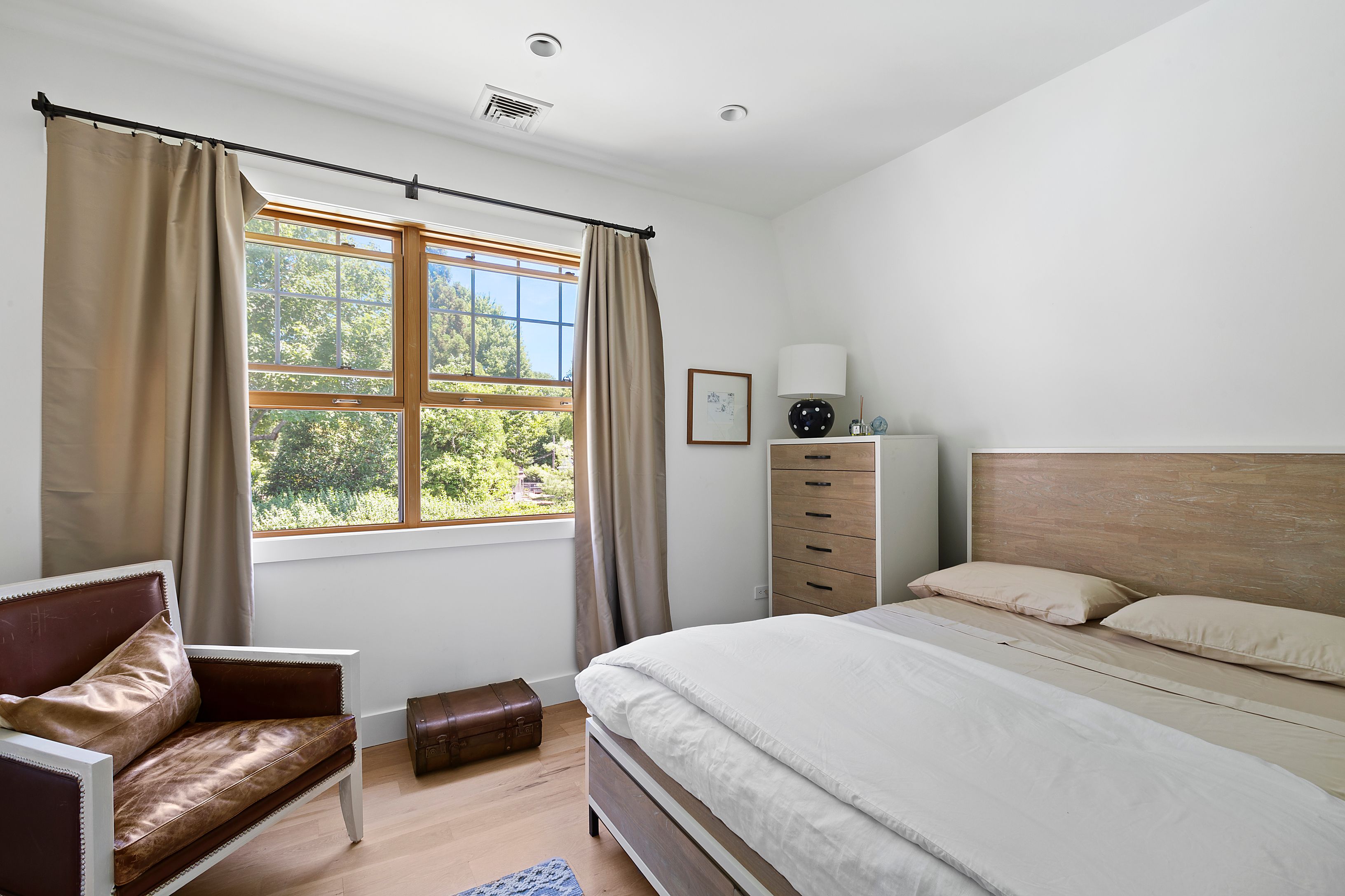 20 Little Plains Road Southampton, NY 11968 - Photo 11 of 18