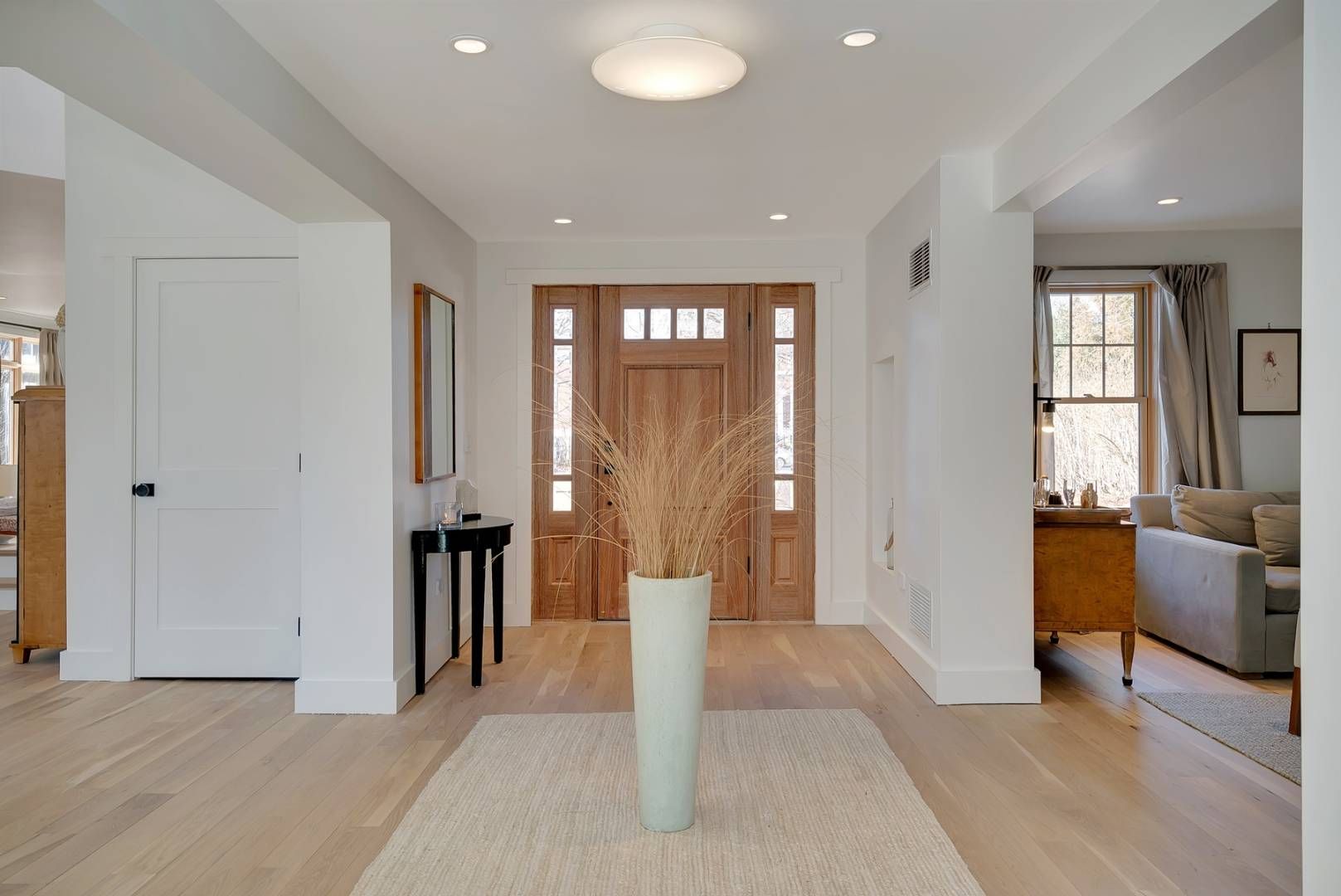 20 Little Plains Road Southampton, NY 11968 - Photo 3 of 18