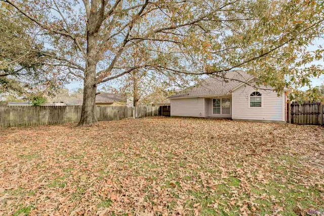 $1,850 | 7646 Quorum Drive, Baton Rouge, LA 70817