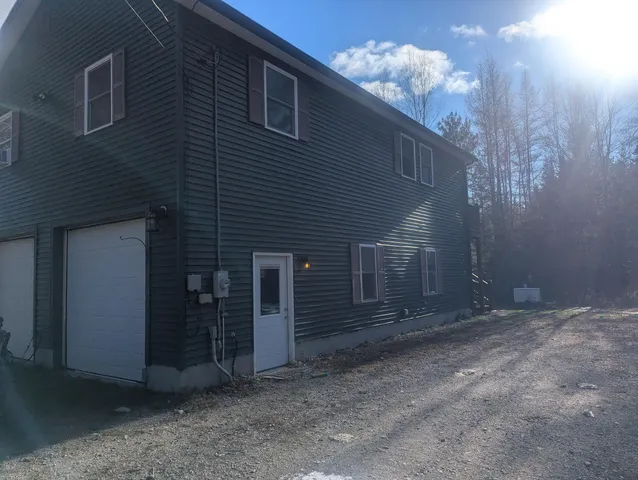 $299,500 | 15 Hesseltine Way, Milford, ME 04461