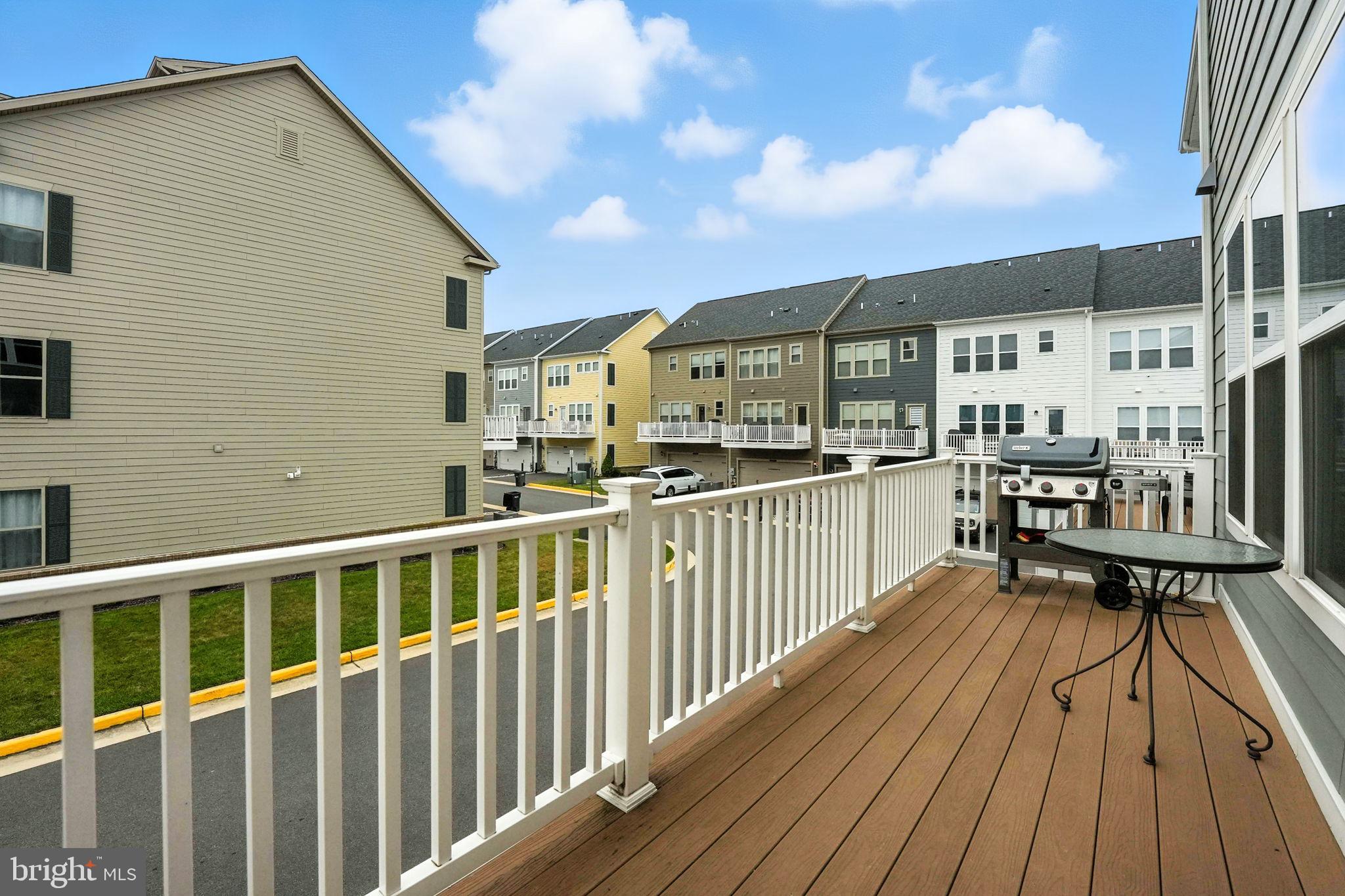 17233 Branched Oak Road Dumfries, VA 22026 - Photo 15 of 79 Composite deck off kitchen