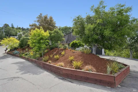 $1,795,000 | 140 Stuyvesant Drive, San Anselmo, CA 94960