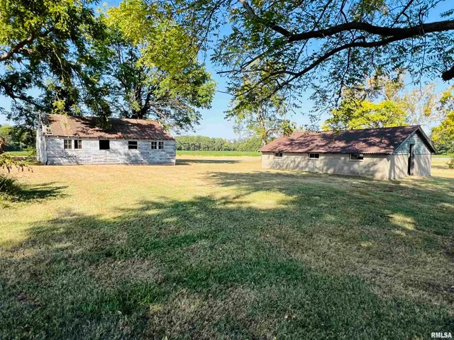 $140,000 | 1810 S Highway, Eldorado, IL 62930