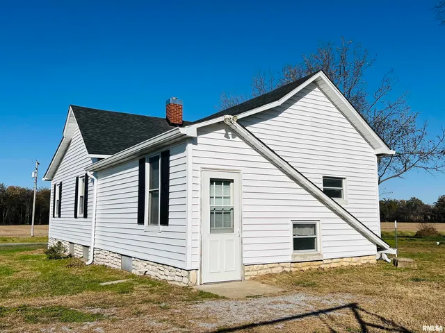 $140,000 | 1810 S Highway, Eldorado, IL 62930