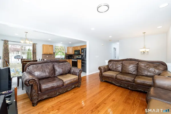 $325,000 | 234 Traverse Street, Waterbury, CT 06704